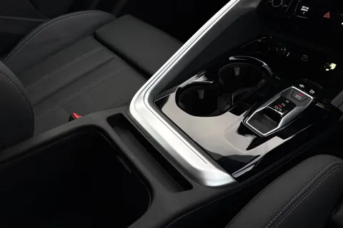 Audi Q5 2.0 TDI S line S Tronic quattro Euro 6 (s/s) 5dr Thumbnail #33