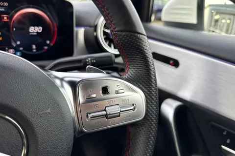 KU21OVB Mercedes-Benz A Class 2.0 A200d AMG Line (Premium 2) 8G-DCT Euro 6 (s/s) 5dr Thumbnail #39