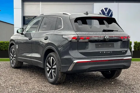  Volkswagen Tiguan 1.5 eTSI MHEV Elegance SUV 5dr Petrol Hybrid DSG Euro 6 (s/s) (150 ps) Thumbnail #3