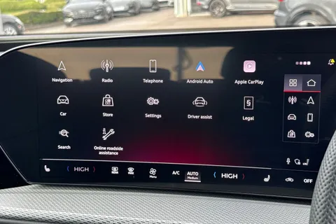  Audi Q5 2.0 TDI S line S Tronic quattro Euro 6 (s/s) 5dr Thumbnail #35