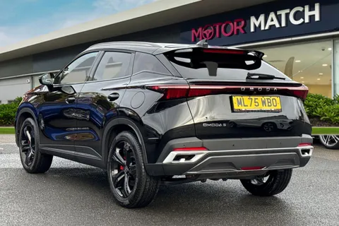 ML75WBO Omoda Omoda 5 1.6 TGDI Noble DCT Euro 6 (s/s) 5dr Thumbnail #3