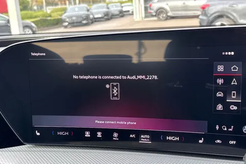  Audi Q5 2.0 TDI S line S Tronic quattro Euro 6 (s/s) 5dr Thumbnail #38