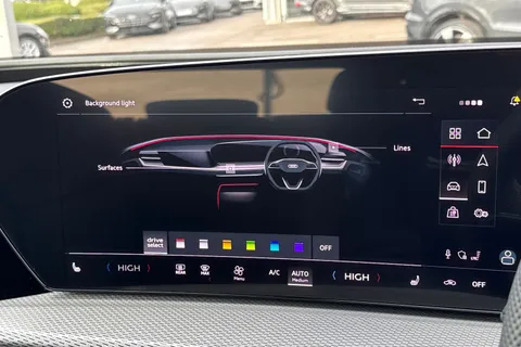  Audi Q5 2.0 TDI S line S Tronic quattro Euro 6 (s/s) 5dr Thumbnail #39