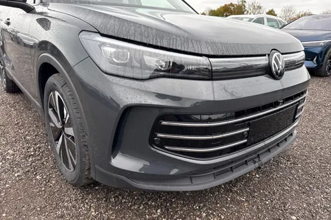  Volkswagen Tiguan 1.5 eTSI MHEV Elegance SUV 5dr Petrol Hybrid DSG Euro 6 (s/s) (150 ps) Thumbnail #9