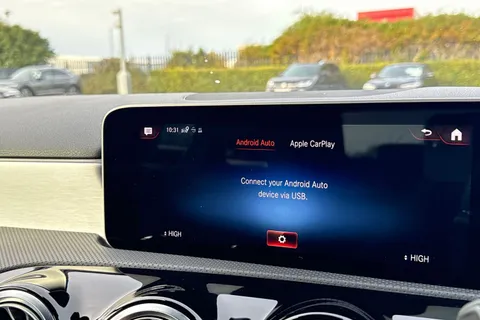 KU21OVB Mercedes-Benz A Class 2.0 A200d AMG Line (Premium 2) 8G-DCT Euro 6 (s/s) 5dr Thumbnail #49