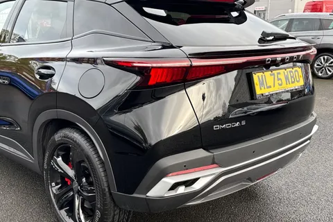 ML75WBO Omoda Omoda 5 1.6 TGDI Noble DCT Euro 6 (s/s) 5dr Thumbnail #17