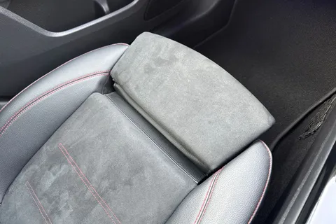 KU21OVB Mercedes-Benz A Class 2.0 A200d AMG Line (Premium 2) 8G-DCT Euro 6 (s/s) 5dr Thumbnail #60