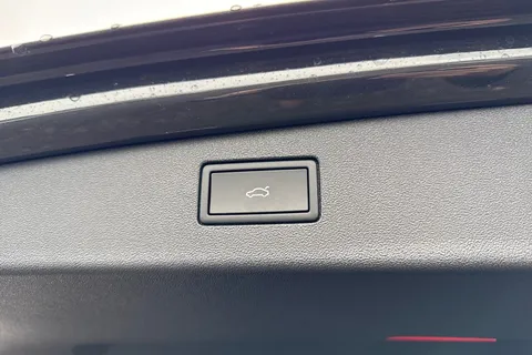  Volkswagen Tiguan 1.5 eTSI MHEV Elegance SUV 5dr Petrol Hybrid DSG Euro 6 (s/s) (150 ps) Thumbnail #29