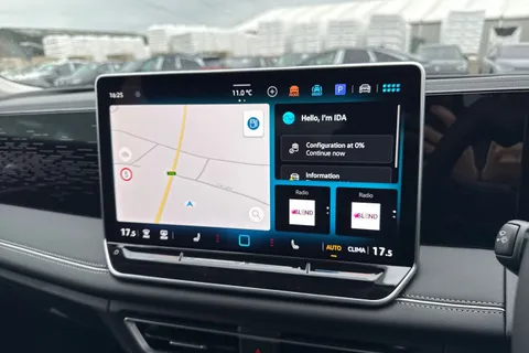  Volkswagen Tiguan 1.5 eTSI MHEV Elegance SUV 5dr Petrol Hybrid DSG Euro 6 (s/s) (150 ps) Thumbnail #40