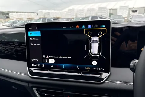  Volkswagen Tiguan 1.5 eTSI MHEV Elegance SUV 5dr Petrol Hybrid DSG Euro 6 (s/s) (150 ps) Thumbnail #46