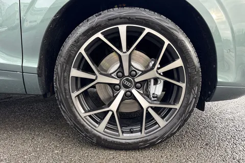  Audi Q3 1.5 e-hybrid Edition 1 S Tronic Euro 6 (s/s) 5dr 26kWh Thumbnail #7