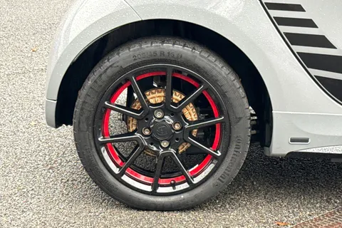 22 of 48 for Smart Fortwo 17.6kWh Edition 1 Auto 2dr (22kW Charger)