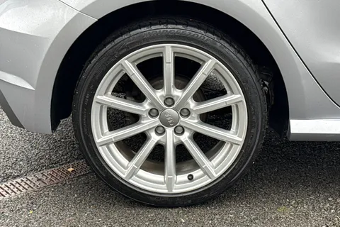 22 of 46 for Audi A1 1.4 TFSI S line Sportback Euro 6 (s/s) 5dr