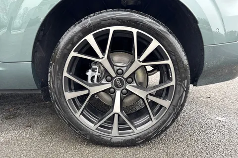  Audi Q3 1.5 e-hybrid Edition 1 S Tronic Euro 6 (s/s) 5dr 26kWh Thumbnail #23