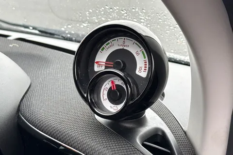 32 of 48 for Smart Fortwo 17.6kWh Edition 1 Auto 2dr (22kW Charger)