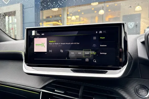 31 of 67 for PEUGEOT 2008 1.2 PureTech 130 GT 5dr EAT8