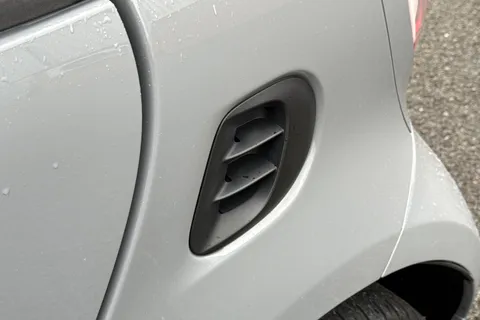 35 of 48 for Smart Fortwo 17.6kWh Edition 1 Auto 2dr (22kW Charger)