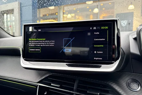 33 of 67 for PEUGEOT 2008 1.2 PureTech 130 GT 5dr EAT8