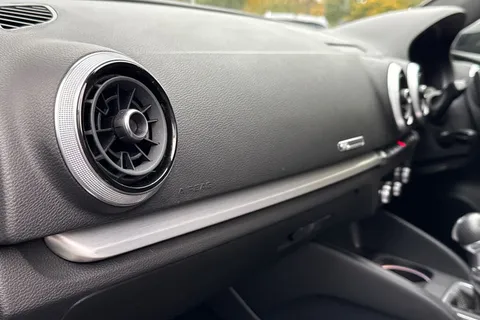 GF19HCL Audi A3 1.5 TFSI CoD 35 Black Edition Sportback 5dr Petrol S Tronic Euro 6 (s/s) (150 ps) Thumbnail #36