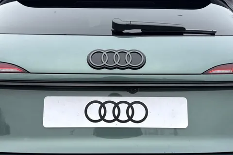 Audi Q3 1.5 e-hybrid Edition 1 S Tronic Euro 6 (s/s) 5dr 26kWh Thumbnail #36
