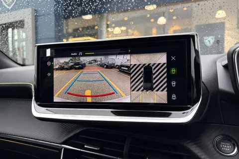 41 of 67 for PEUGEOT 2008 1.2 PureTech 130 GT 5dr EAT8