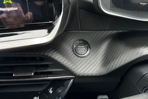 42 of 67 for PEUGEOT 2008 1.2 PureTech 130 GT 5dr EAT8