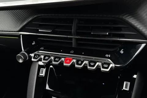 43 of 67 for PEUGEOT 2008 1.2 PureTech 130 GT 5dr EAT8