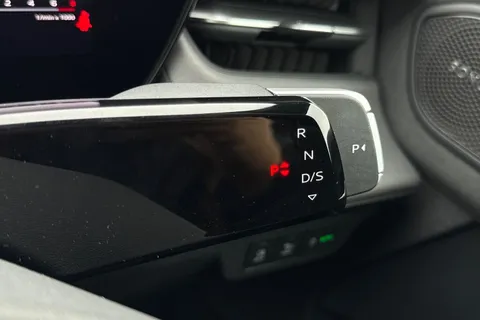  Audi Q3 1.5 e-hybrid Edition 1 S Tronic Euro 6 (s/s) 5dr 26kWh Thumbnail #54