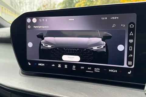  Audi Q3 1.5 e-hybrid Edition 1 S Tronic Euro 6 (s/s) 5dr 26kWh Thumbnail #61