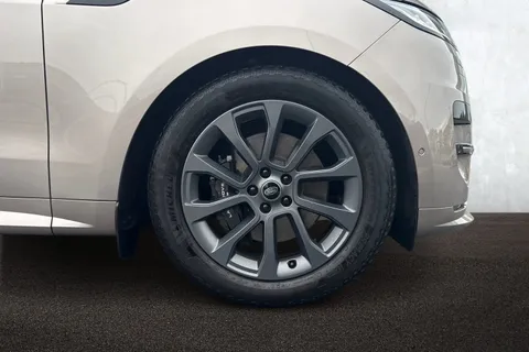 9 of 47 for Land Rover Range Rover Sport 3.0 D300 Dynamic SE 5dr