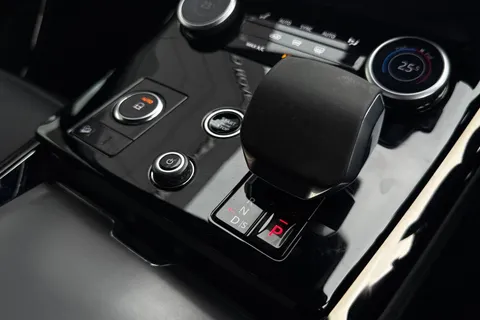 14 of 47 for Land Rover Range Rover Sport 3.0 D300 Dynamic SE 5dr