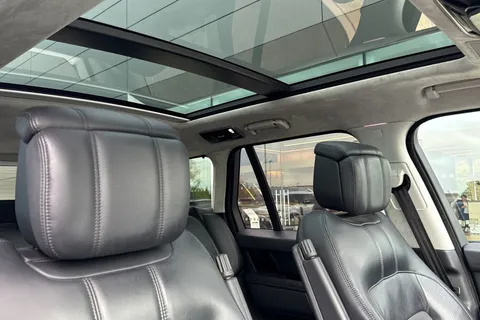 22 of 51 for Land Rover Range Rover 3.0 D300 Autobiography 5dr