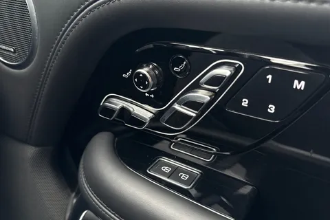 26 of 51 for Land Rover Range Rover 3.0 D300 Autobiography 5dr