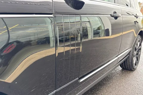 29 of 51 for Land Rover Range Rover 3.0 D300 Autobiography 5dr