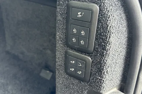 31 of 51 for Land Rover Range Rover 3.0 D300 Autobiography 5dr