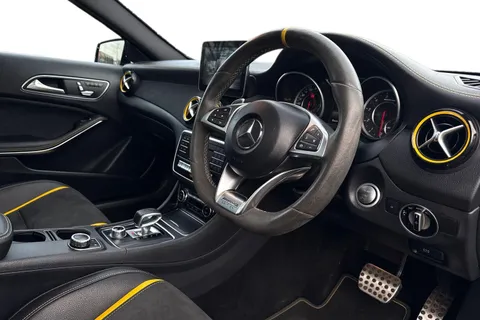 DF67ETY Mercedes-Benz Gla 2.0 GLA45 AMG Yellow Night Edition SpdS DCT 4MATIC Euro 6 (s/s) 5dr Thumbnail #15