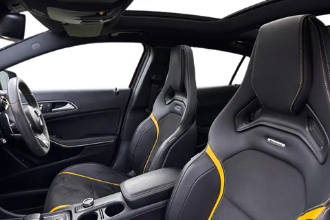 DF67ETY Mercedes-Benz Gla 2.0 GLA45 AMG Yellow Night Edition SpdS DCT 4MATIC Euro 6 (s/s) 5dr Thumbnail #17