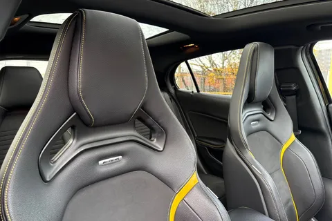 DF67ETY Mercedes-Benz Gla 2.0 GLA45 AMG Yellow Night Edition SpdS DCT 4MATIC Euro 6 (s/s) 5dr Thumbnail #25