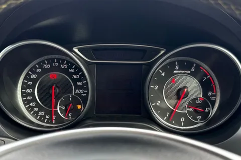 DF67ETY Mercedes-Benz Gla 2.0 GLA45 AMG Yellow Night Edition SpdS DCT 4MATIC Euro 6 (s/s) 5dr Thumbnail #42