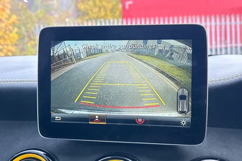 DF67ETY Mercedes-Benz Gla 2.0 GLA45 AMG Yellow Night Edition SpdS DCT 4MATIC Euro 6 (s/s) 5dr Thumbnail #43