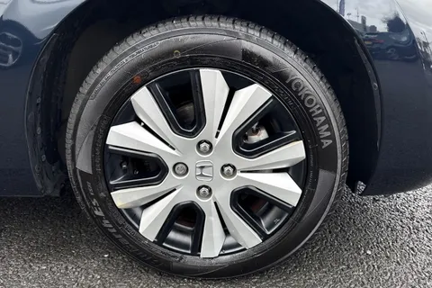 13 of 47 for HONDA JAZZ 1.5 i-MMD Hybrid SR 5dr eCVT