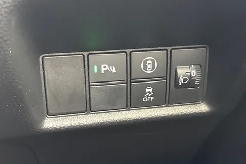 33 of 47 for HONDA JAZZ 1.5 i-MMD Hybrid SR 5dr eCVT