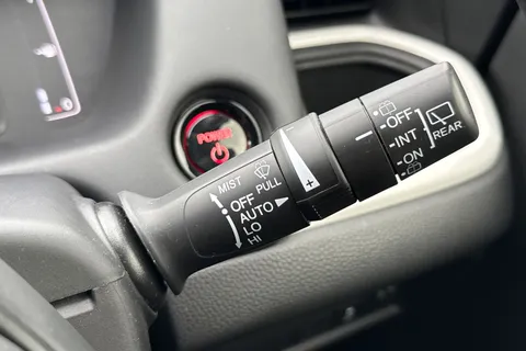 37 of 47 for HONDA JAZZ 1.5 i-MMD Hybrid SR 5dr eCVT