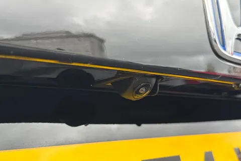 26 of 51 for HONDA JAZZ 1.5 i-MMD Hybrid Advance 5dr eCVT