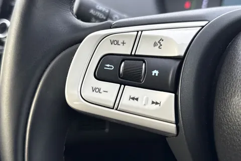 42 of 51 for HONDA JAZZ 1.5 i-MMD Hybrid Advance 5dr eCVT