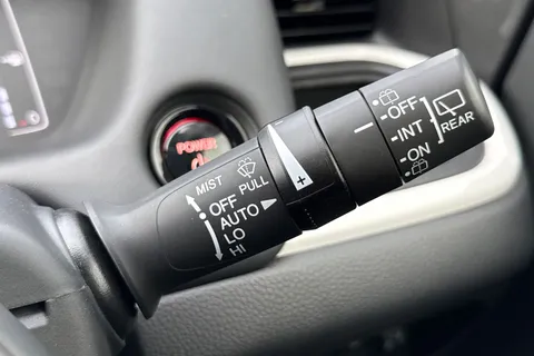 43 of 51 for HONDA JAZZ 1.5 i-MMD Hybrid Advance 5dr eCVT