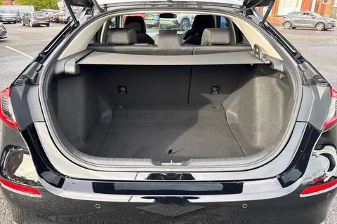 9 of 49 for HONDA CIVIC 2.0 eHEV Elegance 5dr CVT