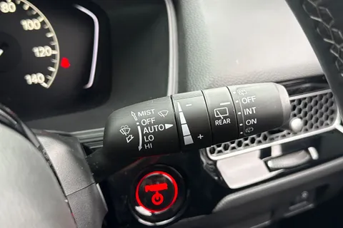 42 of 49 for HONDA CIVIC 2.0 eHEV Elegance 5dr CVT