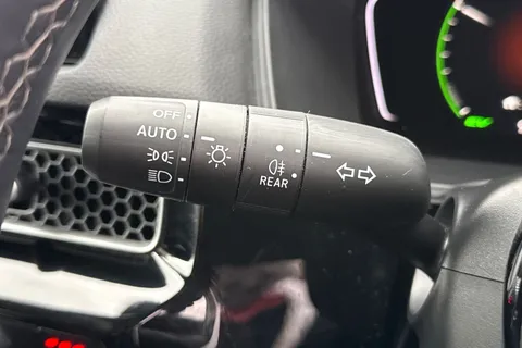 43 of 49 for HONDA CIVIC 2.0 eHEV Elegance 5dr CVT