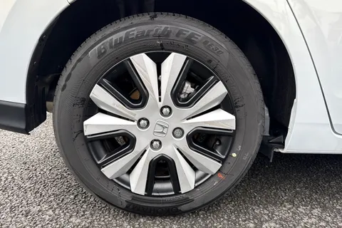 13 of 49 for HONDA JAZZ 1.5 i-MMD Hybrid Elegance 5dr eCVT